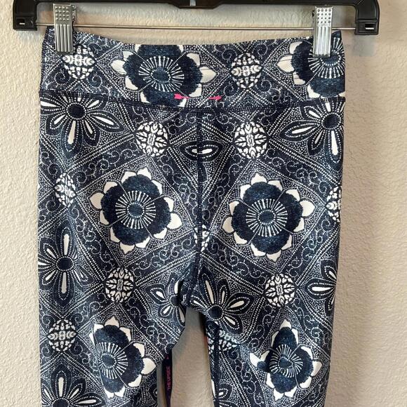 The Upside Medallion Print Ruffle Hem Leggings Blue Size 6 - Picture 5 of 8